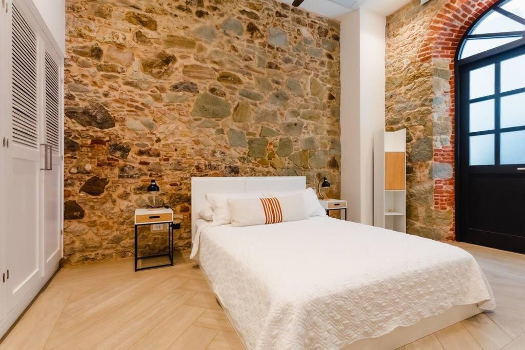 Casa Lefevre 2c - Moderno Apartamento Con Balcon En Plaza Catedral Panama (ville)