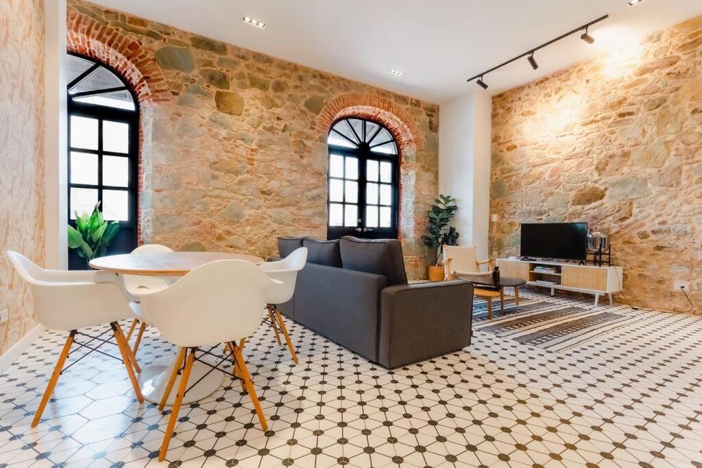 Casa Lefevre 2c - Moderno Apartamento Con Balcon En Plaza Catedral * Panama (ville)